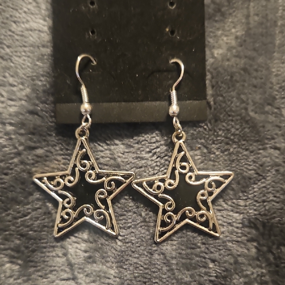 Star Filigree Drop Earrings - Black and Silver